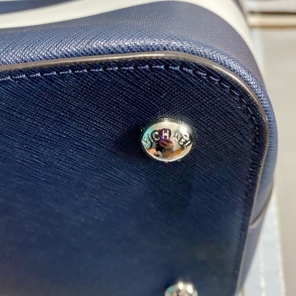 Michael Kors Bag - Picture 5 of 8